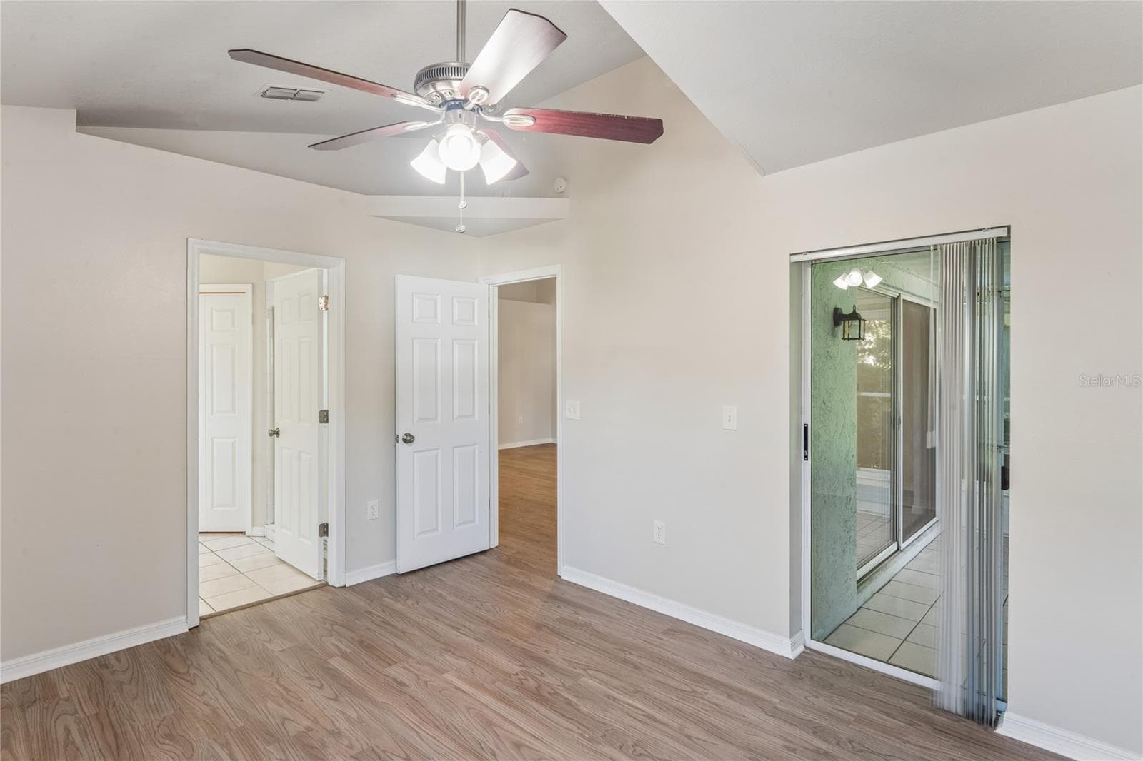 Single Family Residence at 652 SAND RIDGE DR, VALRICO, photo 12 of 25