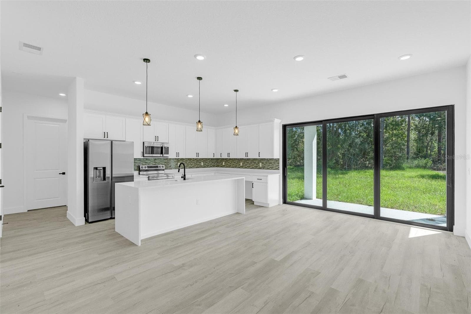 kitchen - 15085 SW 50TH AVENUE RD, OCALA
