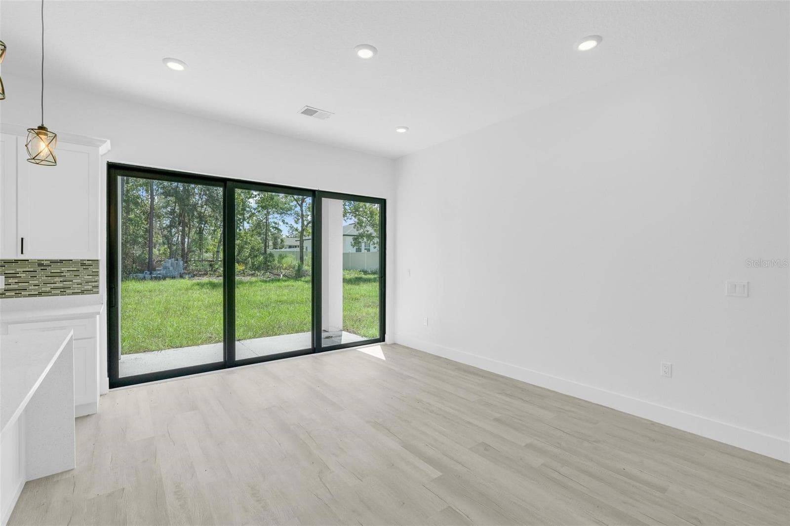 living room - 15085 SW 50TH AVENUE RD, OCALA