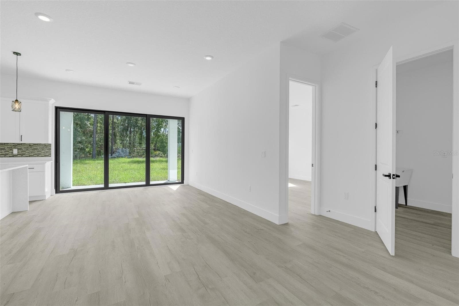 dining room - 15085 SW 50TH AVENUE RD, OCALA