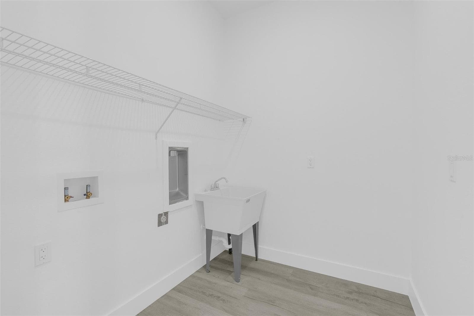 laundry - 15085 SW 50TH AVENUE RD, OCALA