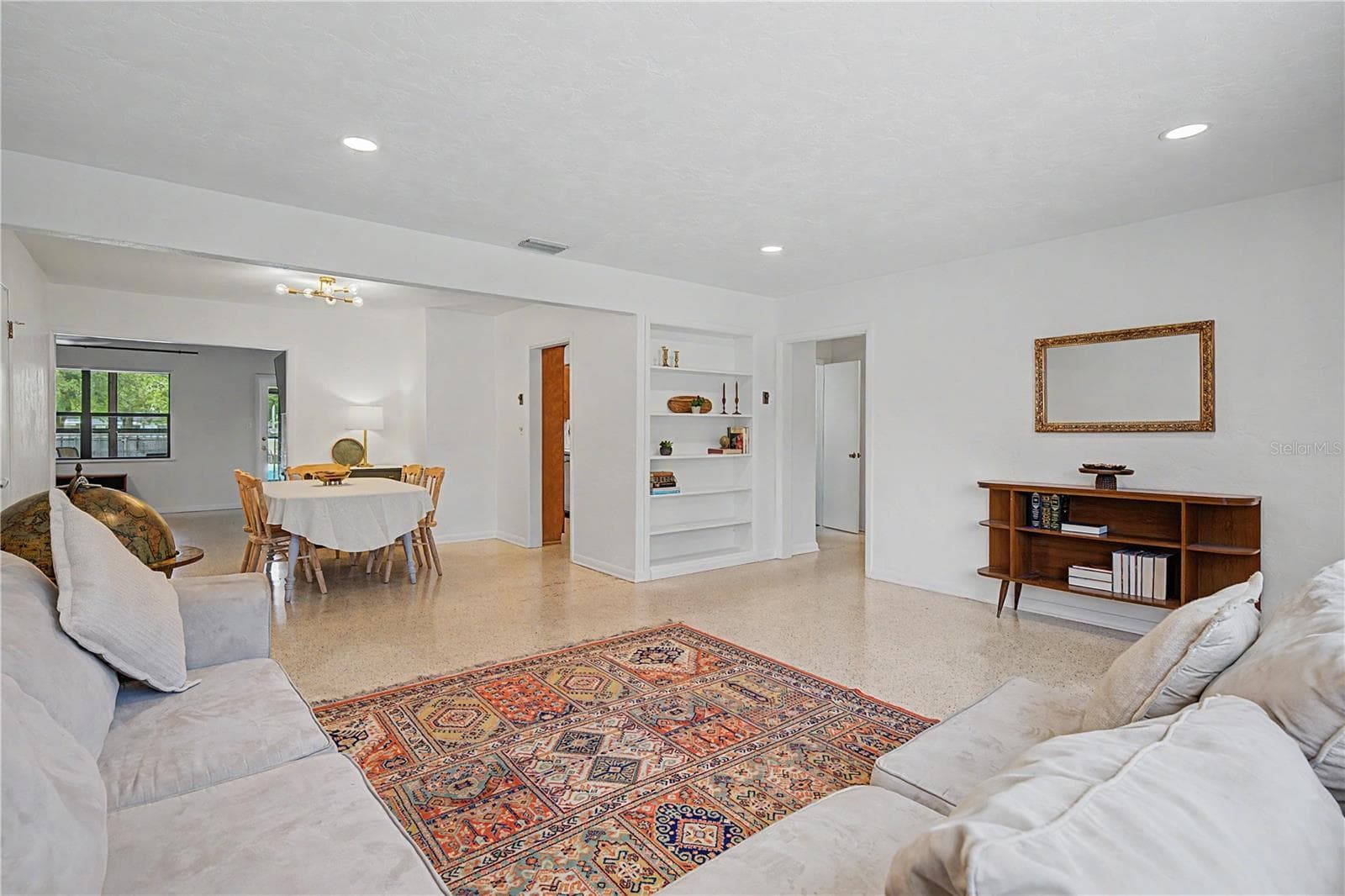 Single Family Residence at 10246 N VALLE DR, TAMPA, photo 16 of 43