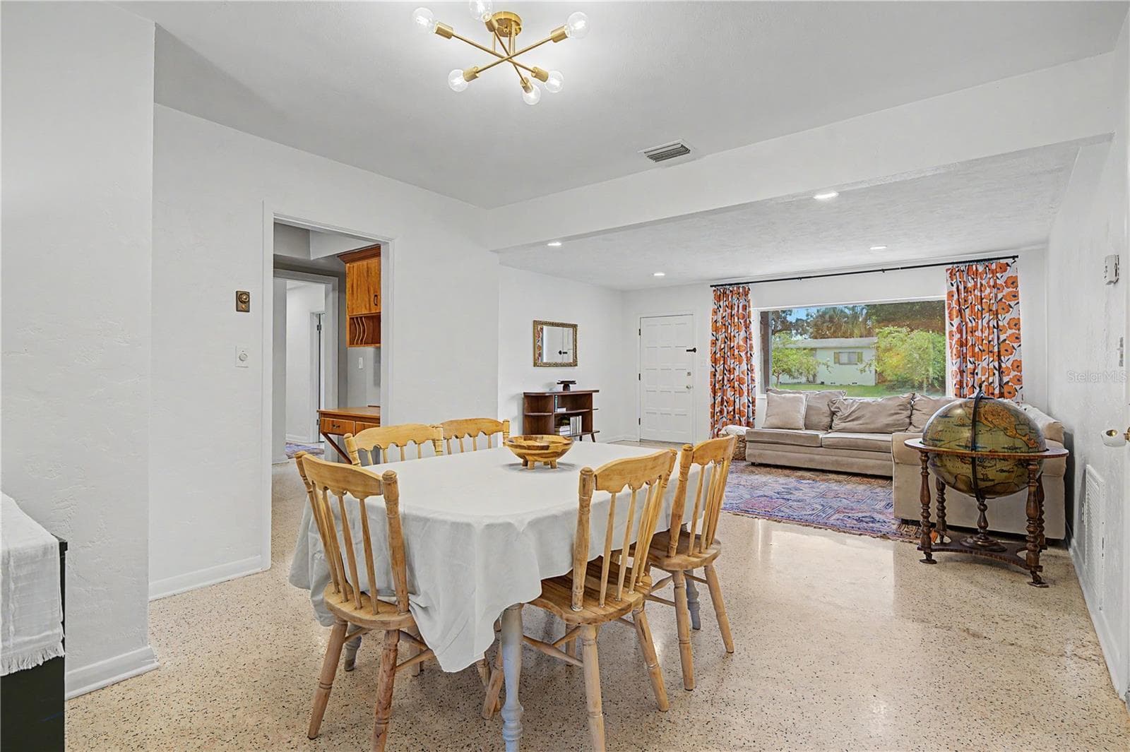 Single Family Residence at 10246 N VALLE DR, TAMPA, photo 19 of 43