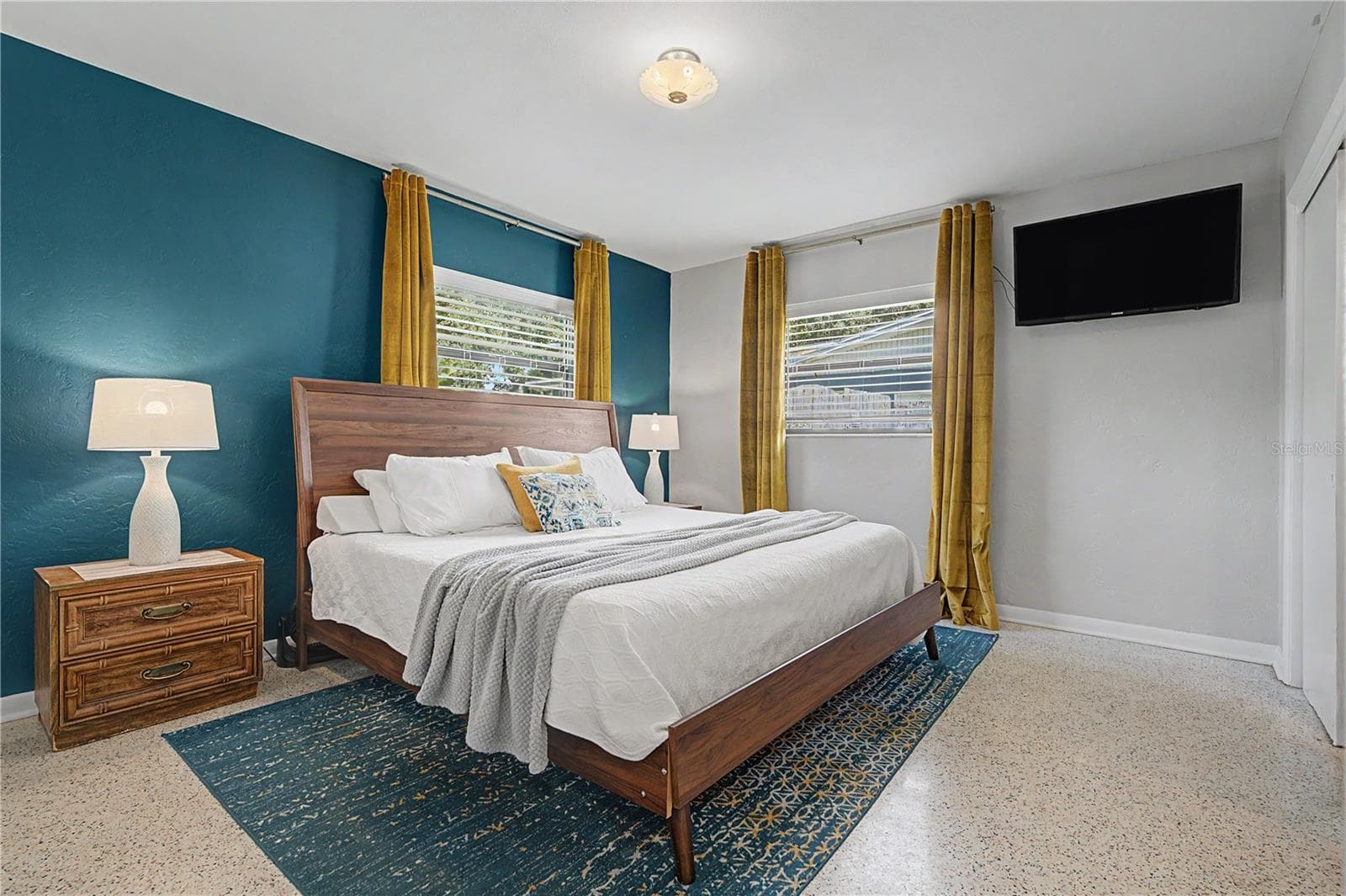 Primary Bedroom - 10246 N VALLE DR, TAMPA