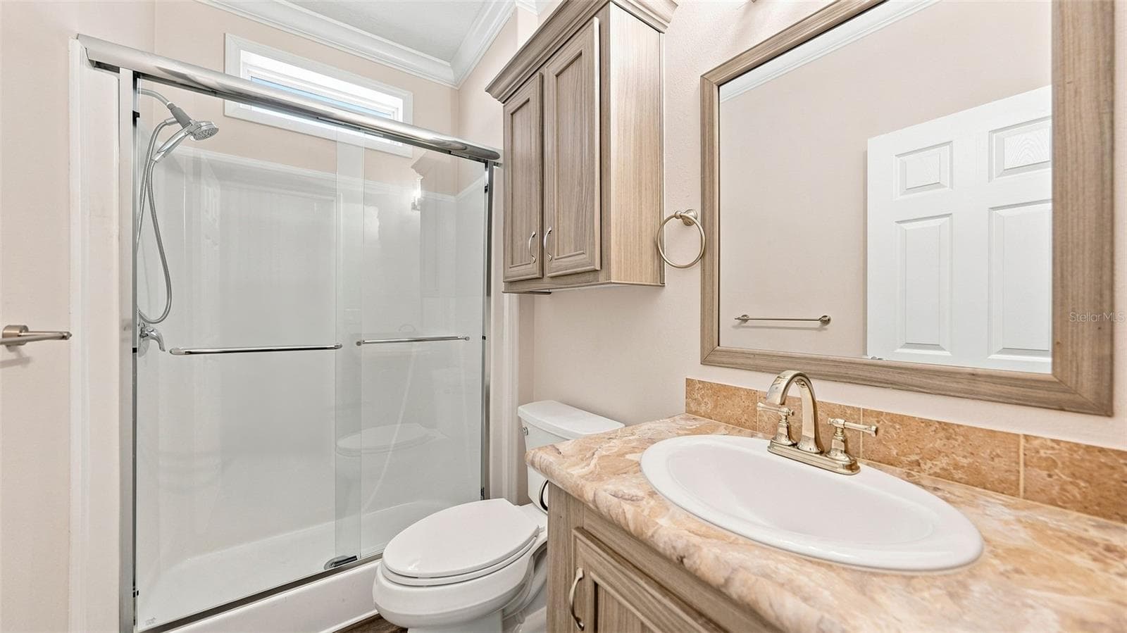 Guest bathroom - 10315 CORTEZ RD W #2F, BRADENTON