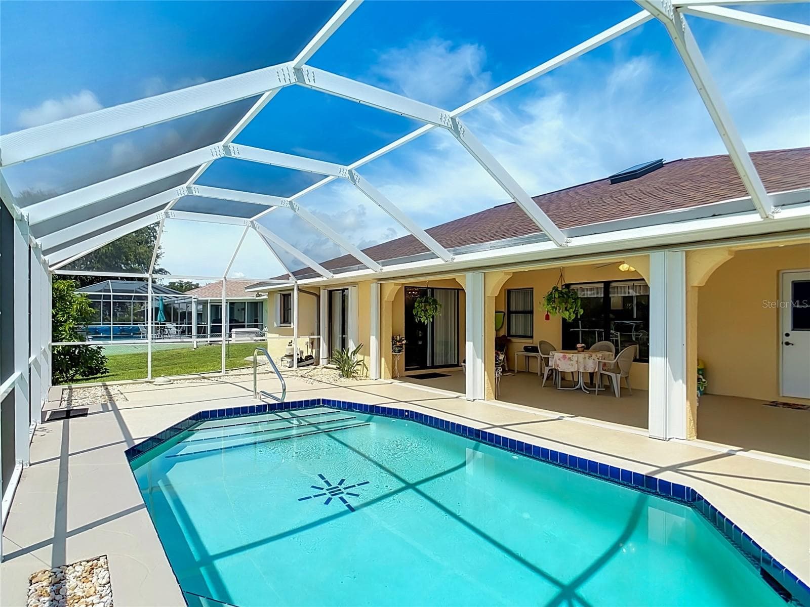 Lanai - 18473 OHARA DR, PORT CHARLOTTE