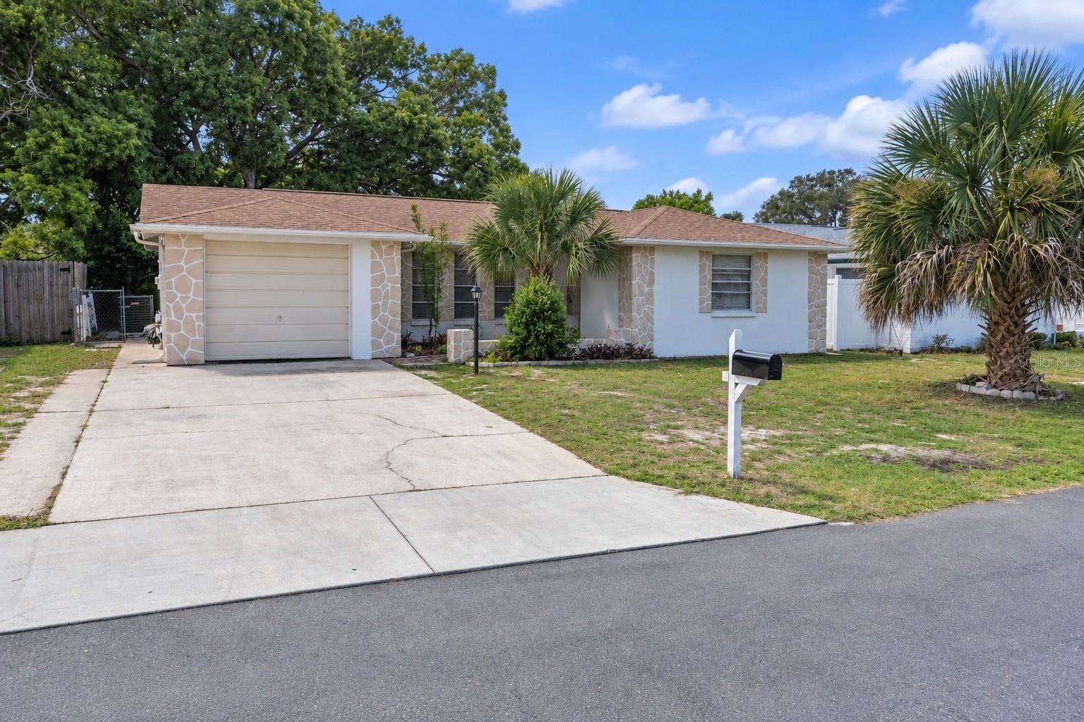 Single Family Residence at 7904 JUDITH CRES, PORT RICHEY, photo 2 of 44