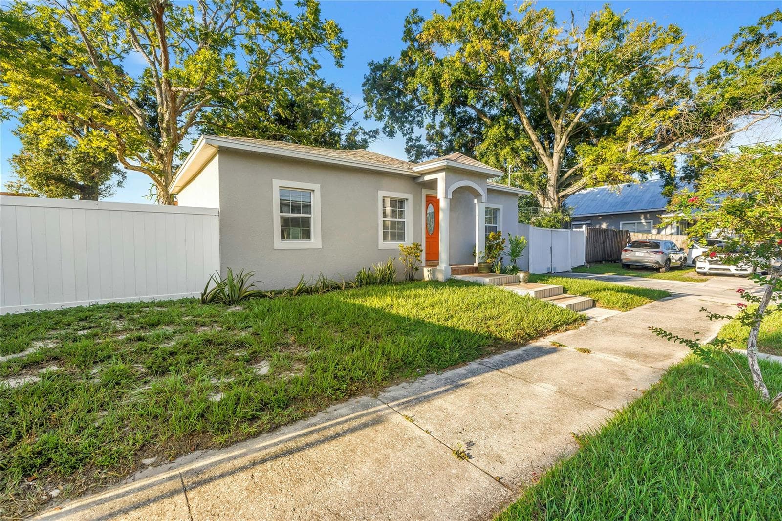 Single Family Residence at 2906 W MAIN ST, TAMPA, photo 3 of 40