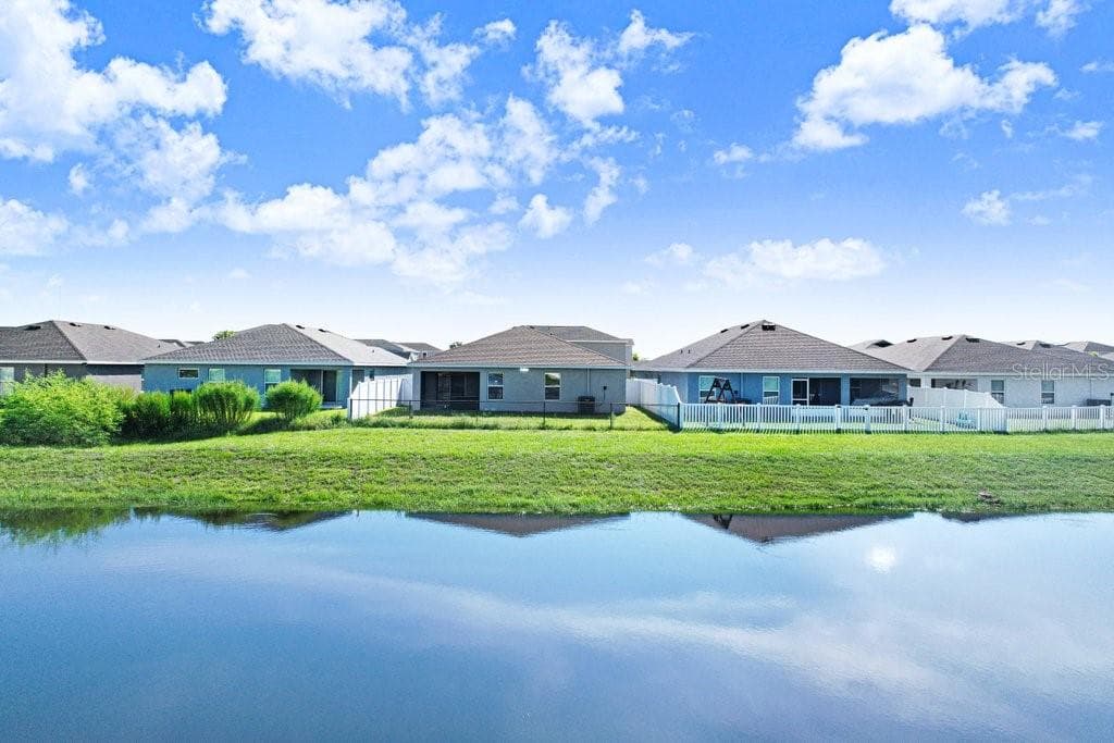 Serene water views - 12277 CYPRESS BRANCH ST, RIVERVIEW
