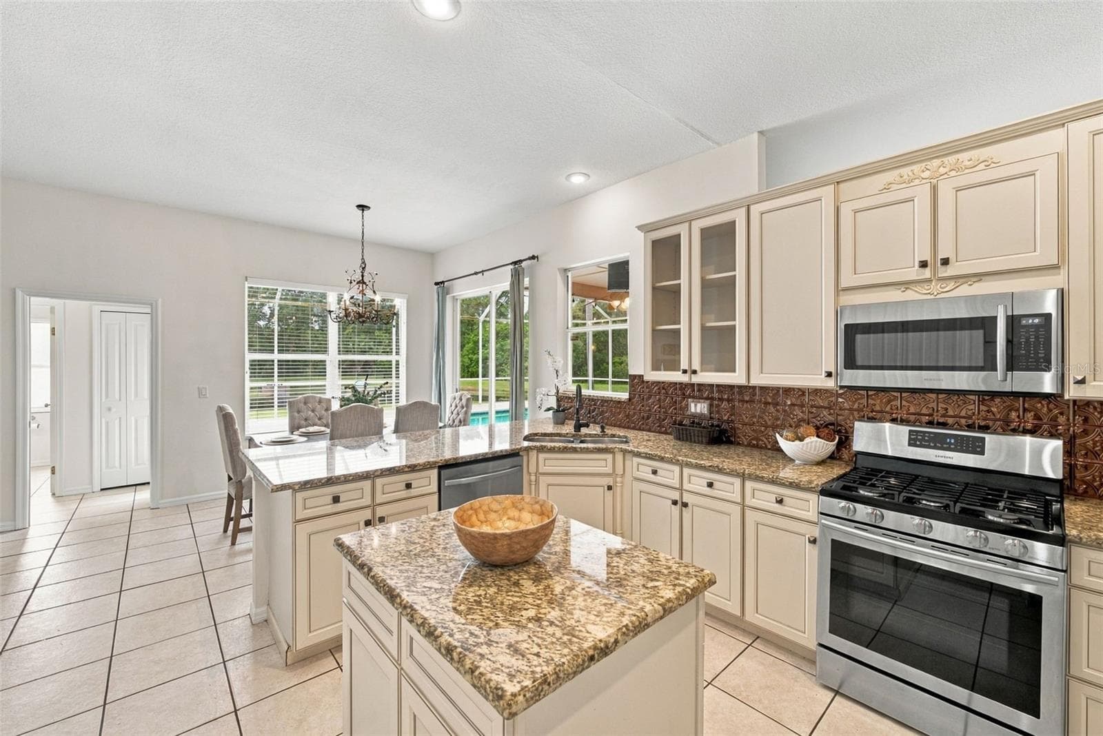 Single Family Residence at 12427 BRISTOL COMMONS CIR, TAMPA, photo 3 of 92