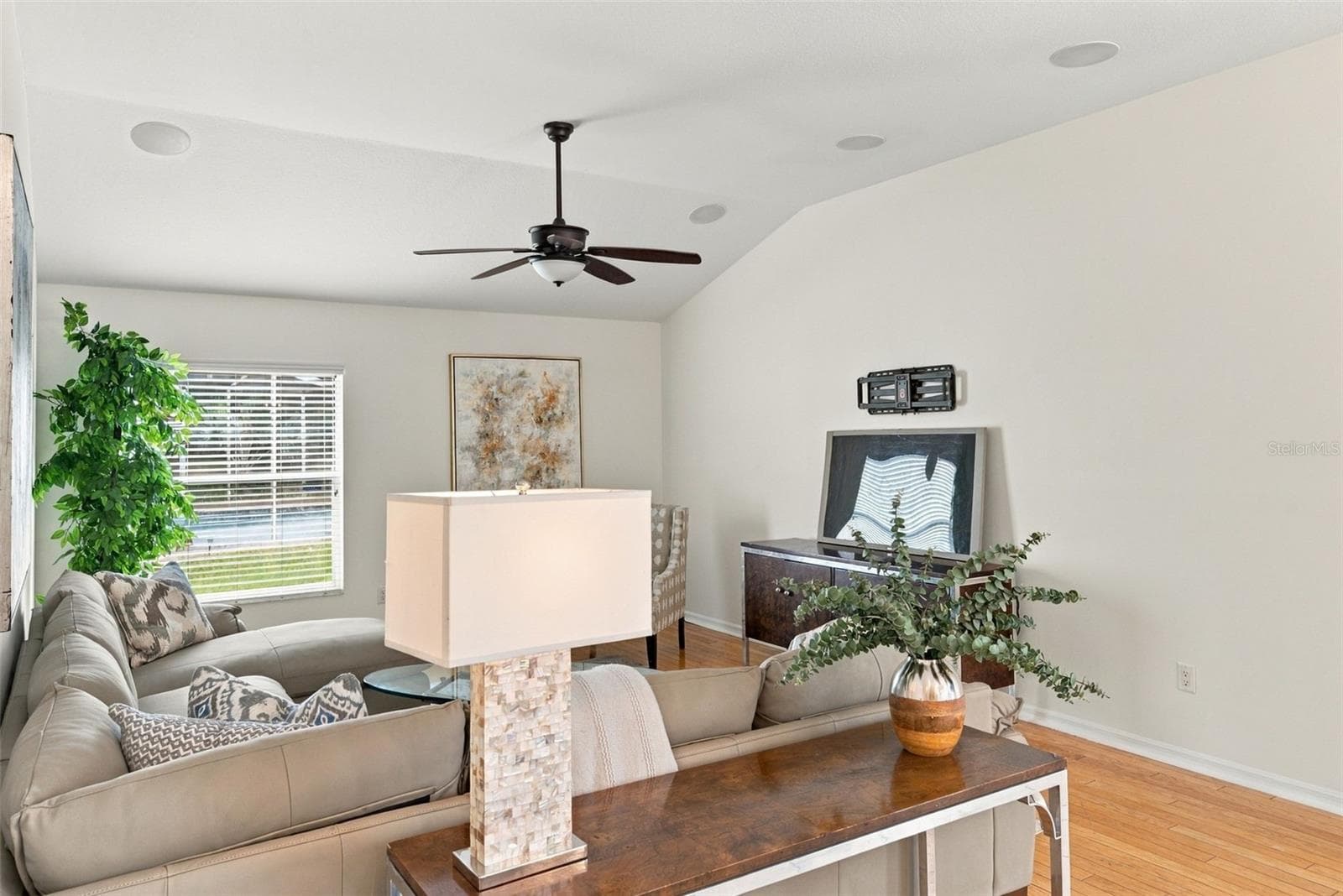 Single Family Residence at 12427 BRISTOL COMMONS CIR, TAMPA, photo 17 of 92