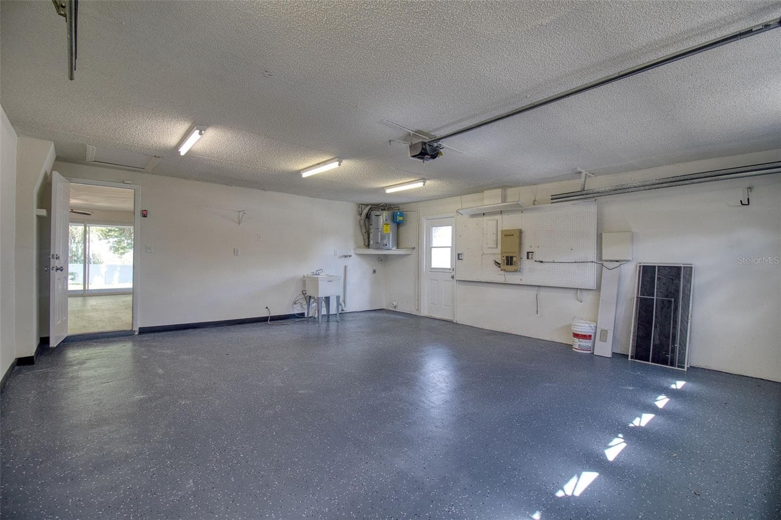 gargae 2 - 5425 DRINKARD DR, NEW PORT RICHEY