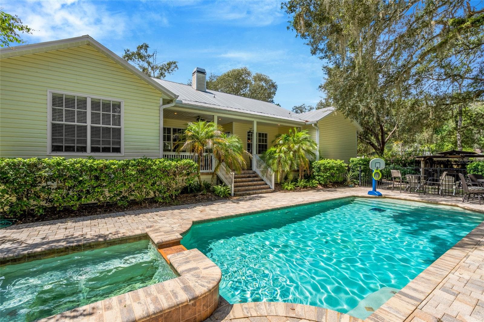 Pool and Spa - 6122 REGINA PL, LAND O LAKES