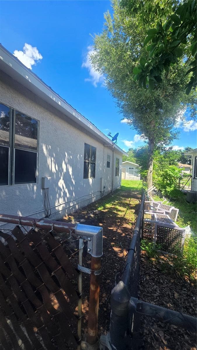 Single Family Residence at 1208 E 26TH AVE, TAMPA, photo 13 of 14