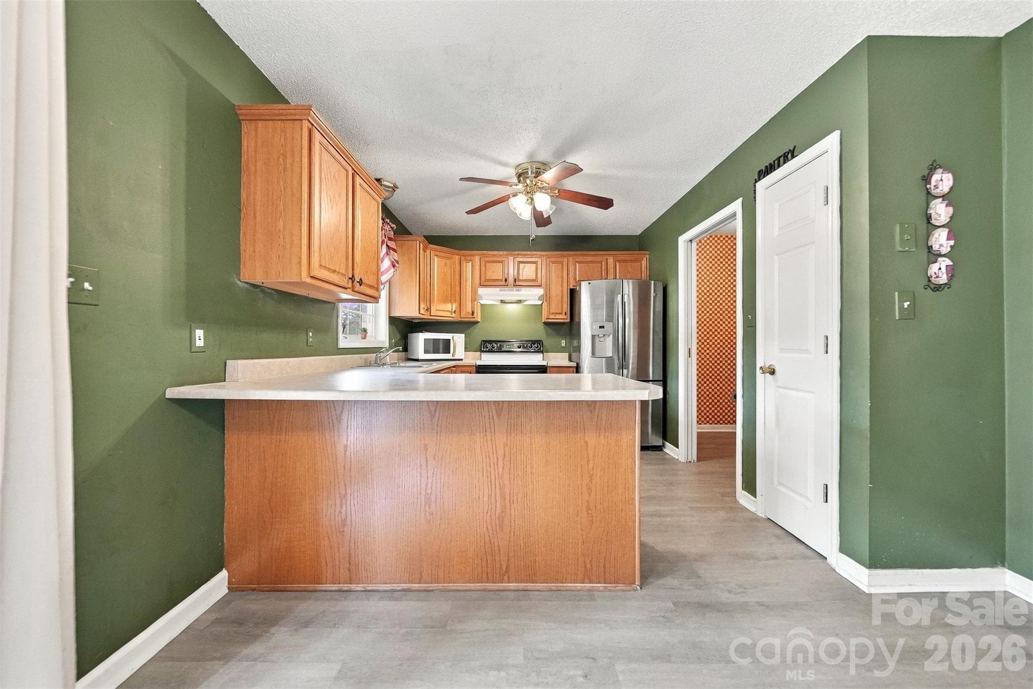 Single Family Residence at 4917 Pond Court, Conover, photo 13 of 47