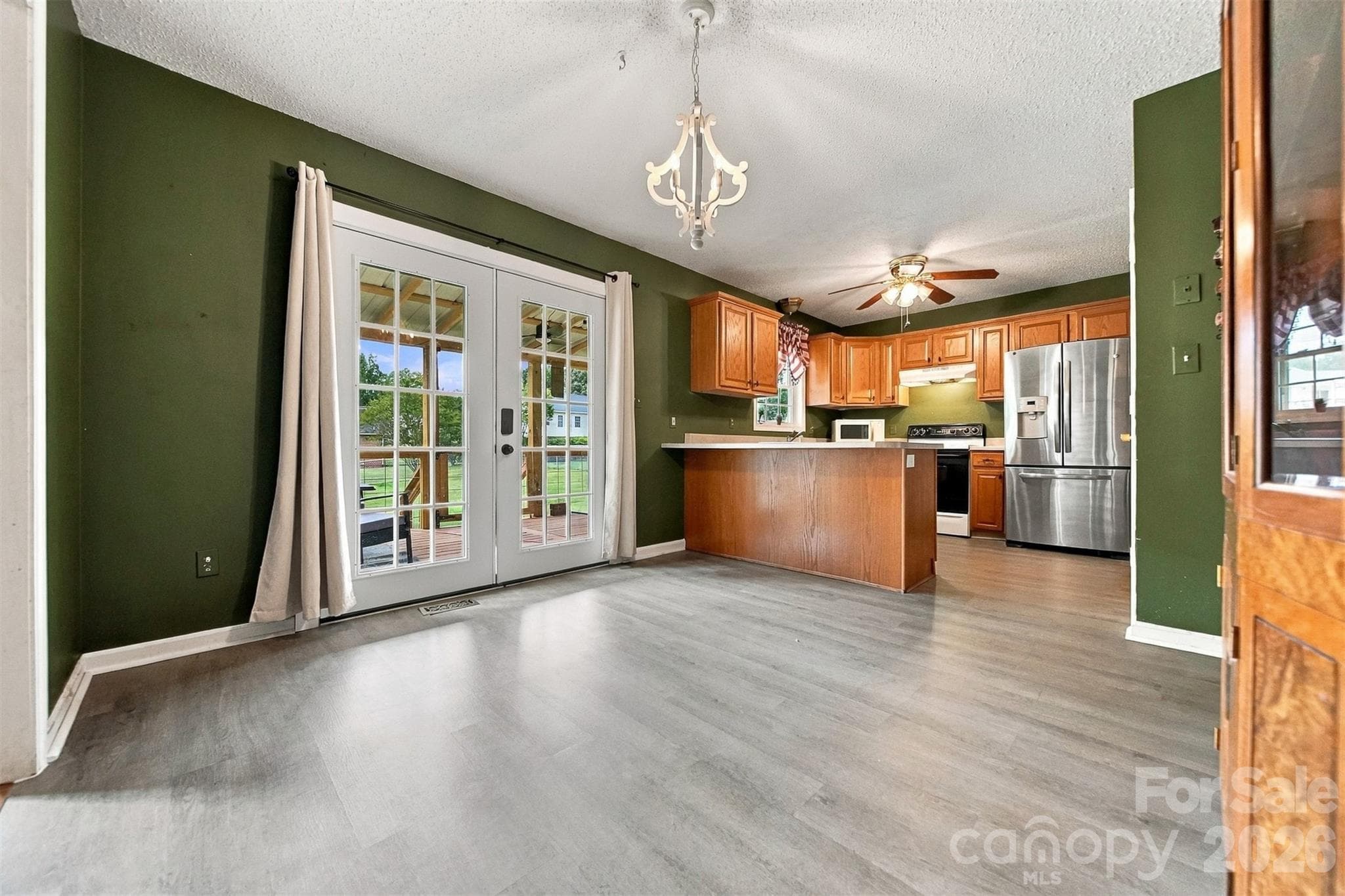 Single Family Residence at 4917 Pond Court, Conover, photo 14 of 47