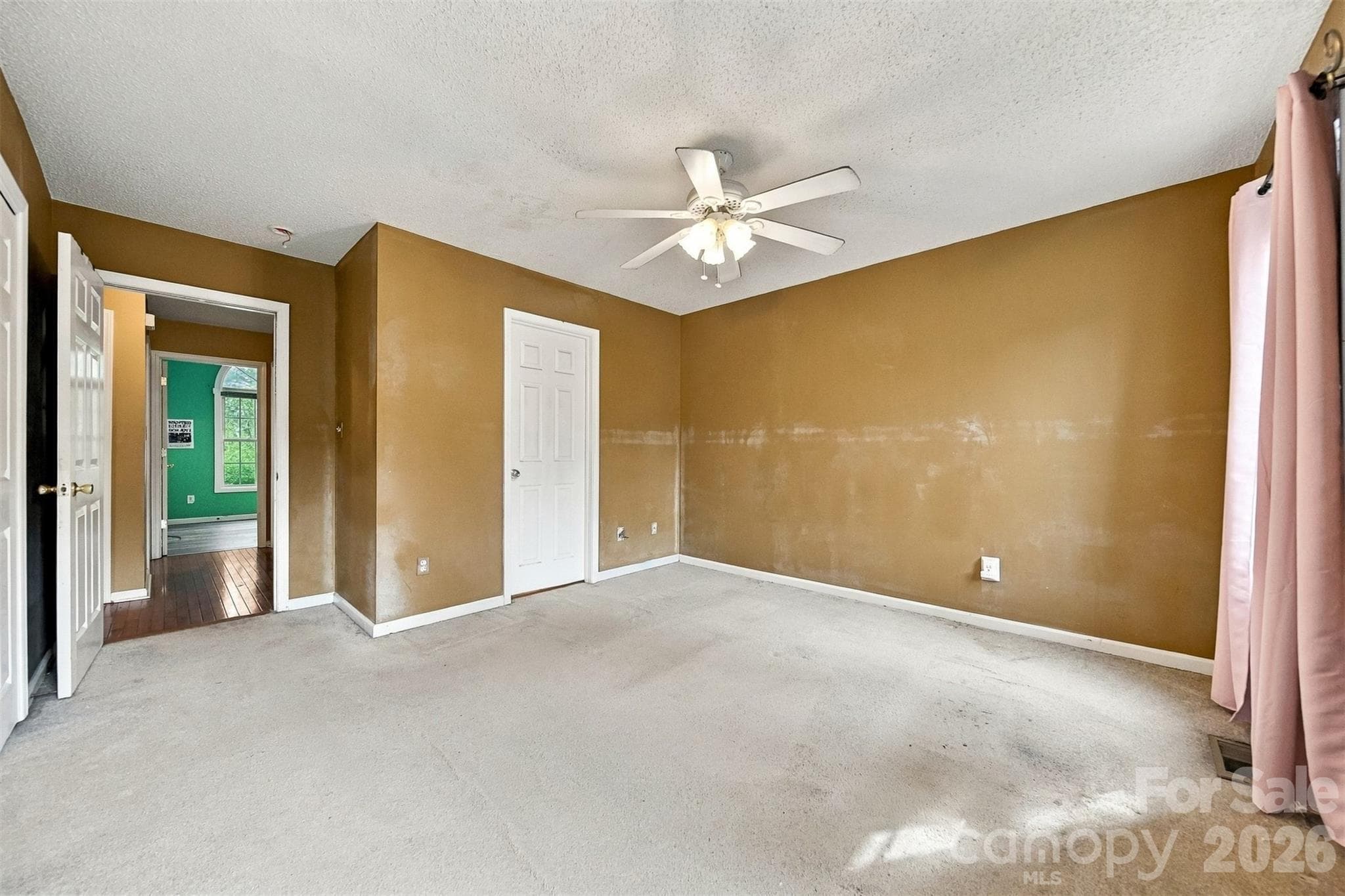 Single Family Residence at 4917 Pond Court, Conover, photo 30 of 47