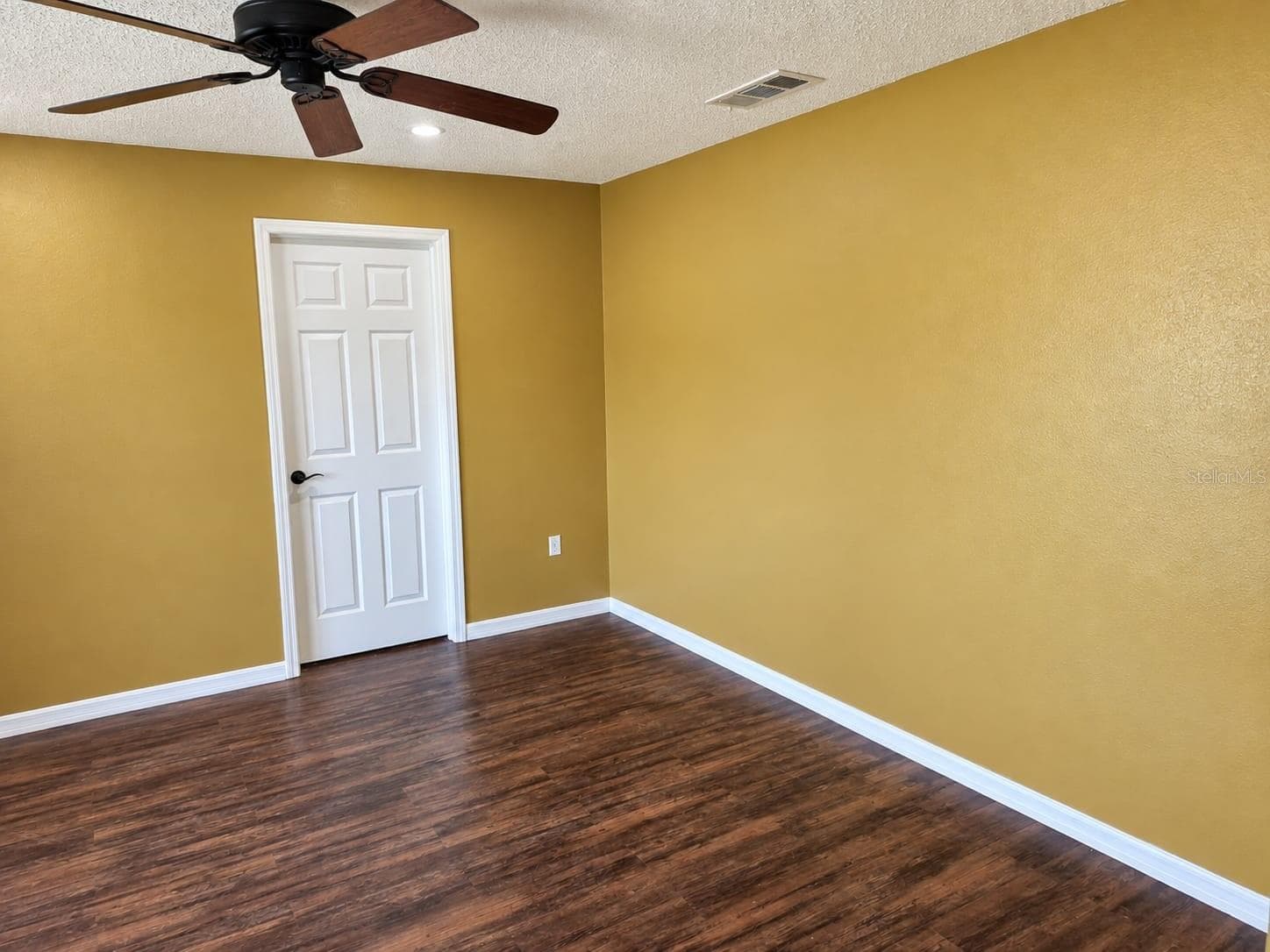 Single Family Residence at 5838 GIBSON SHORES DR, LAKELAND, photo 16 of 29