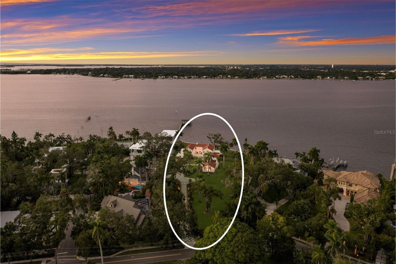 Single Family Residence at 2832 RIVERVIEW BLVD, BRADENTON, photo 4 of 87