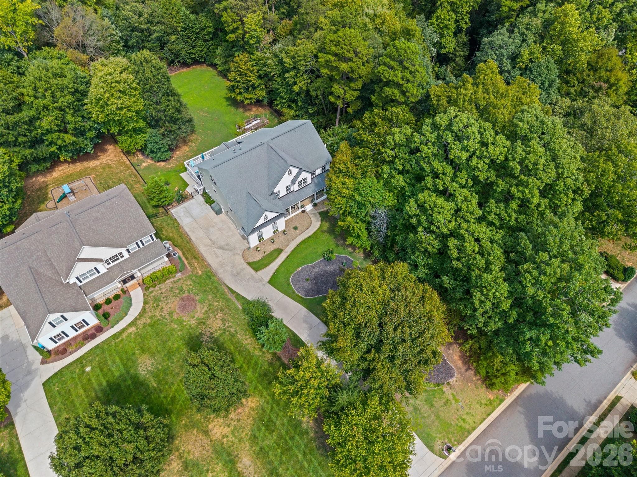 Single Family Residence at 121 Isle Run Drive, Mooresville, photo 42 of 48