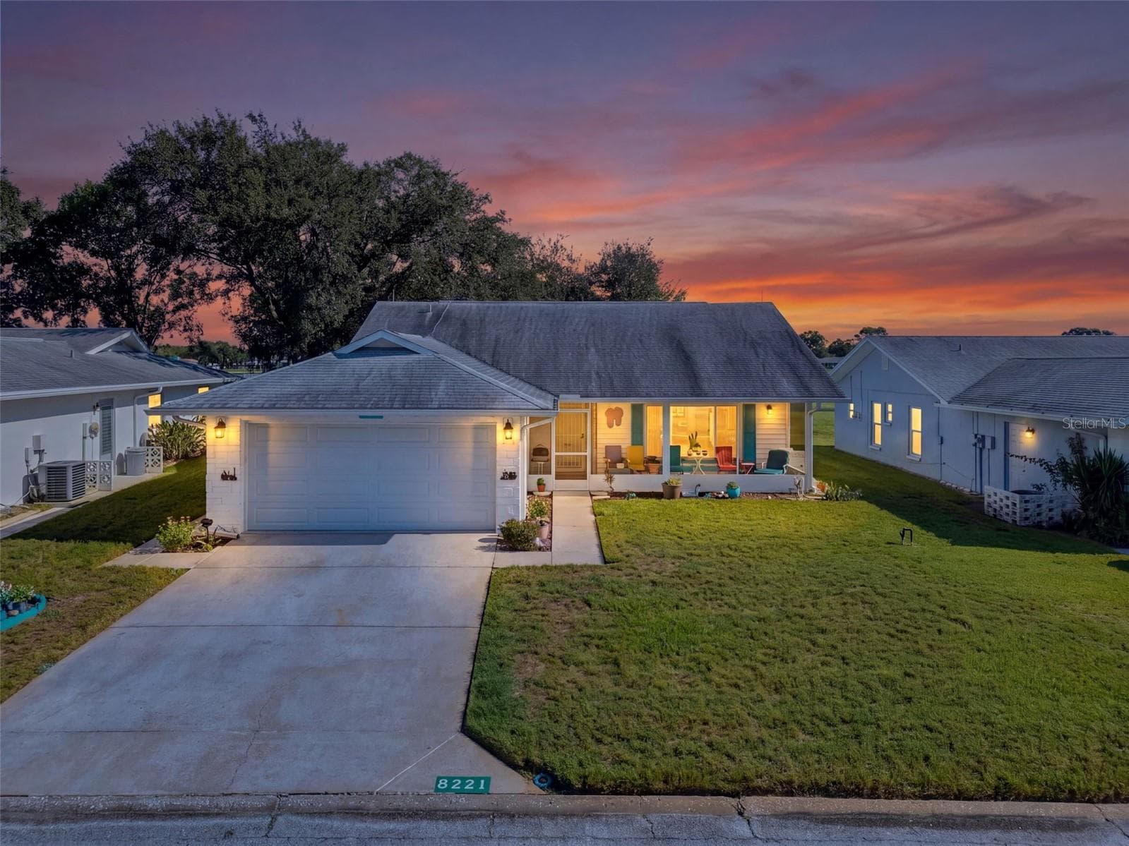 8221 PALENCIA DR