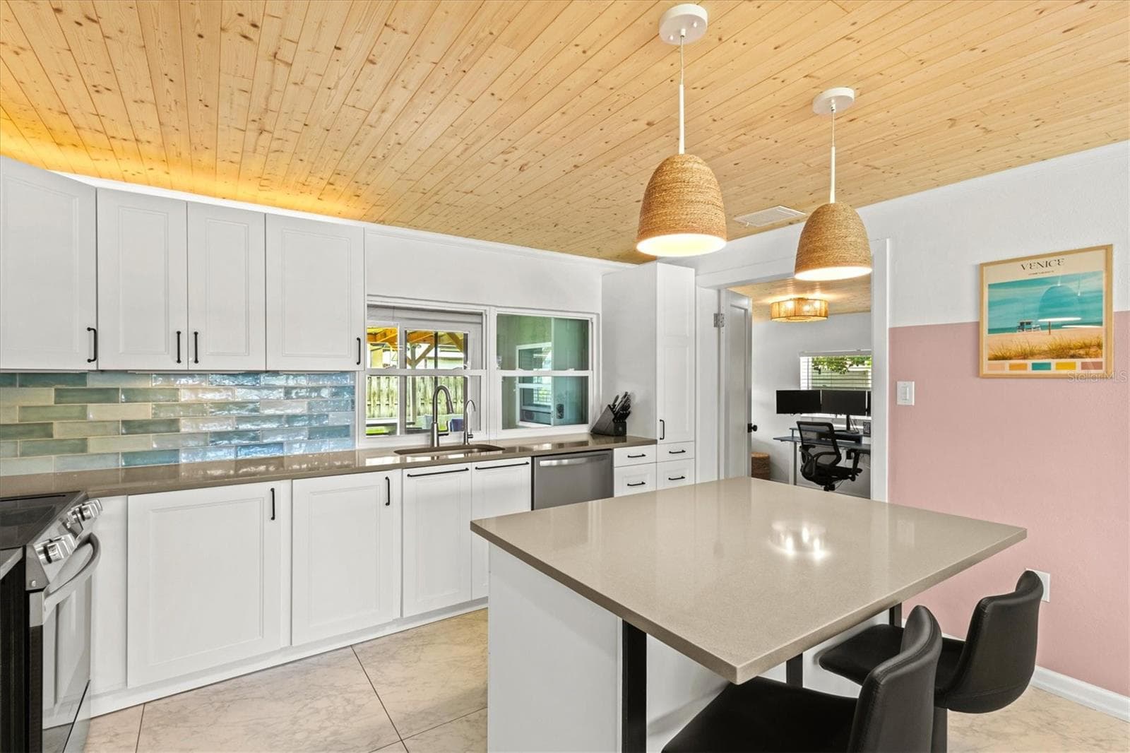 Single Family Residence at 315 AZALEA RD, VENICE, photo 10 of 33