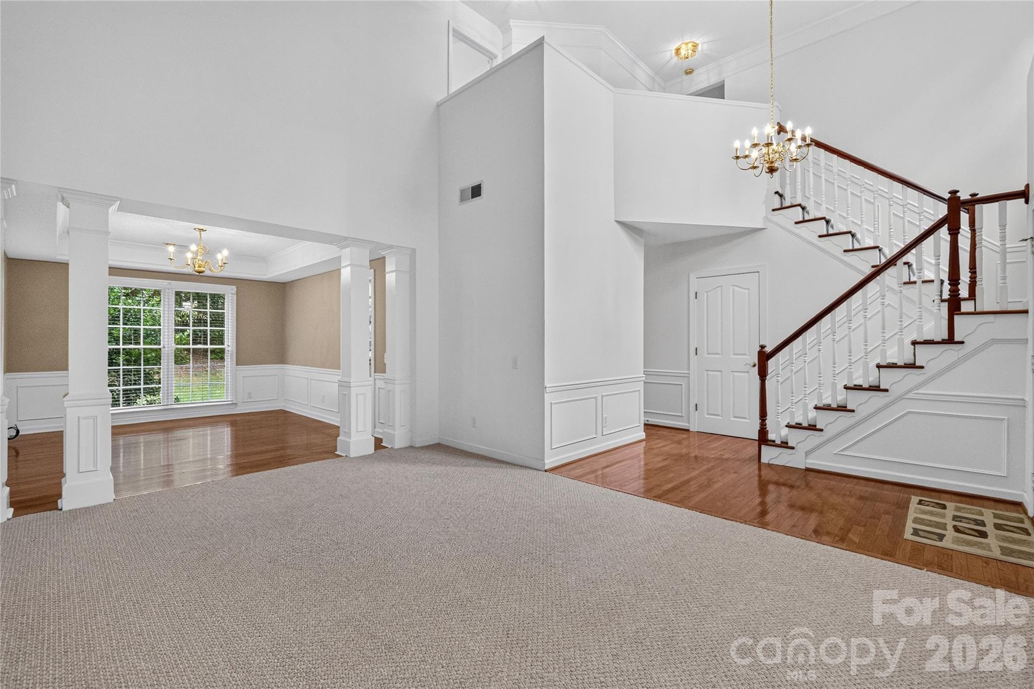 Single Family Residence at 5726 Swanston Drive, Charlotte, photo 6 of 44