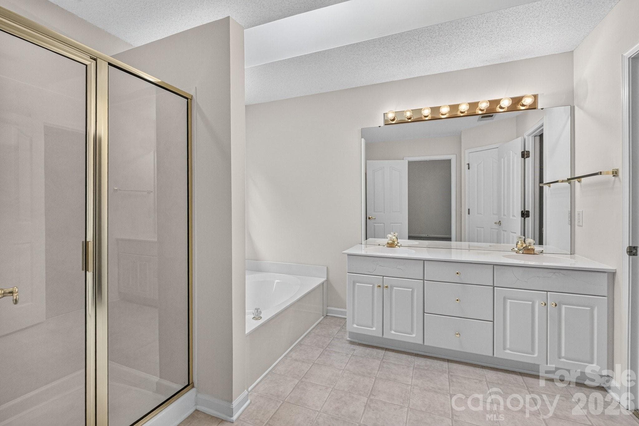 Single Family Residence at 5726 Swanston Drive, Charlotte, photo 20 of 44
