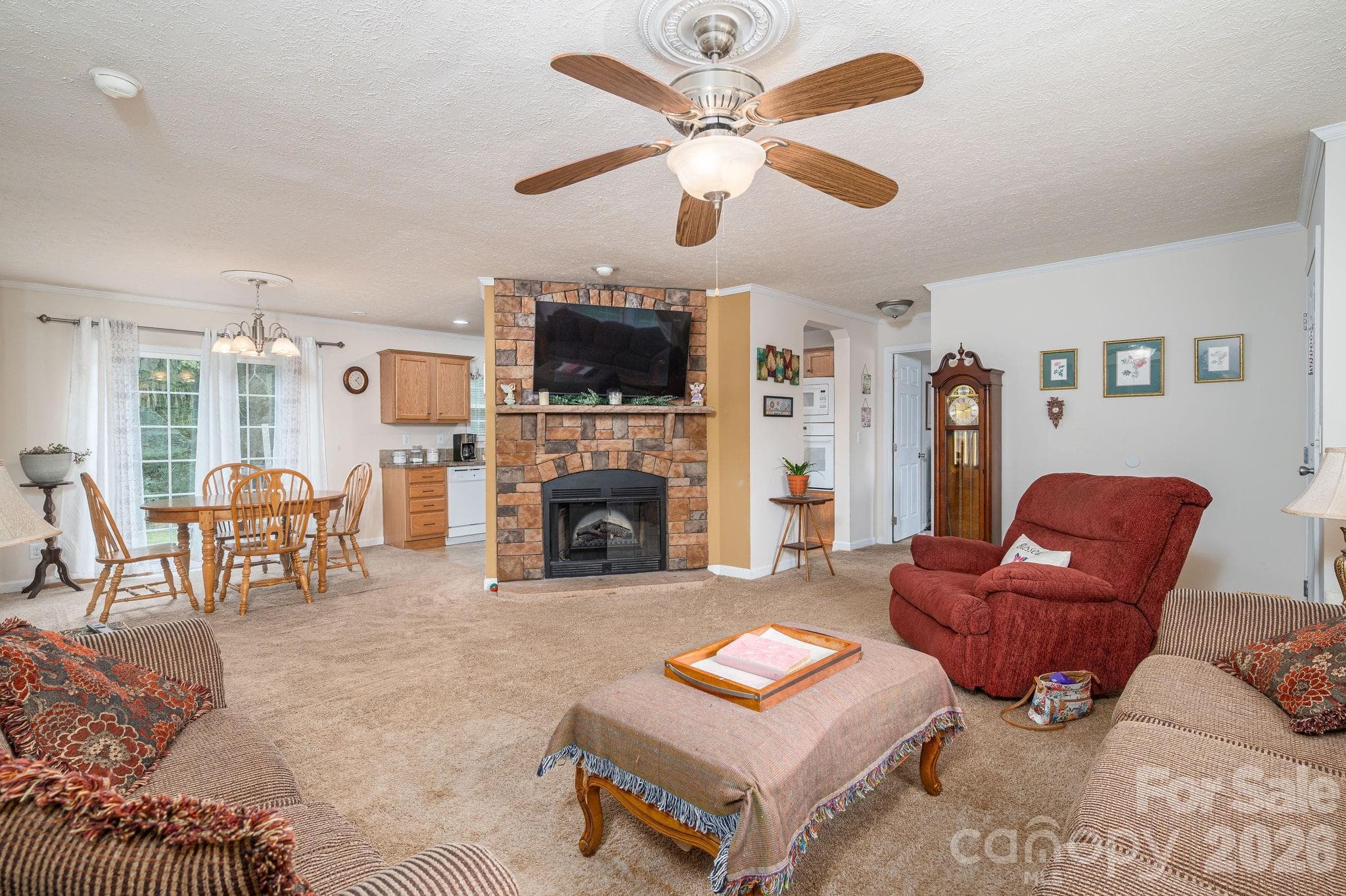 Den - 2224 Sterling Ridge Drive, Newton
