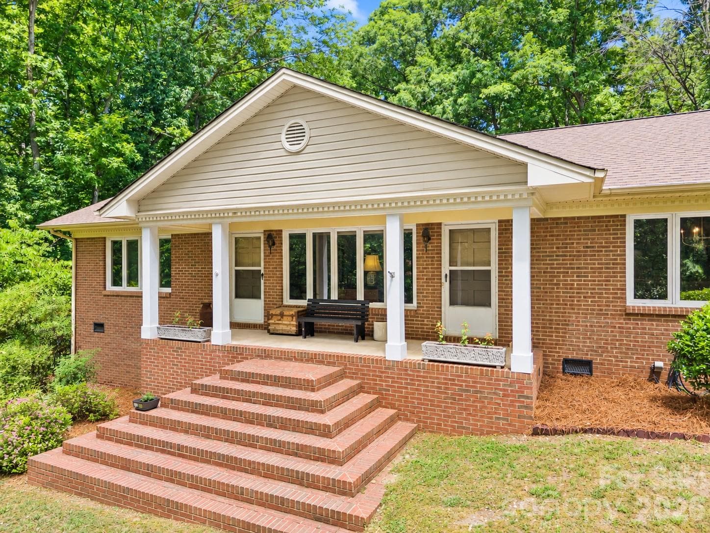 Front porch - large entryway with dual entrances - Gastonia