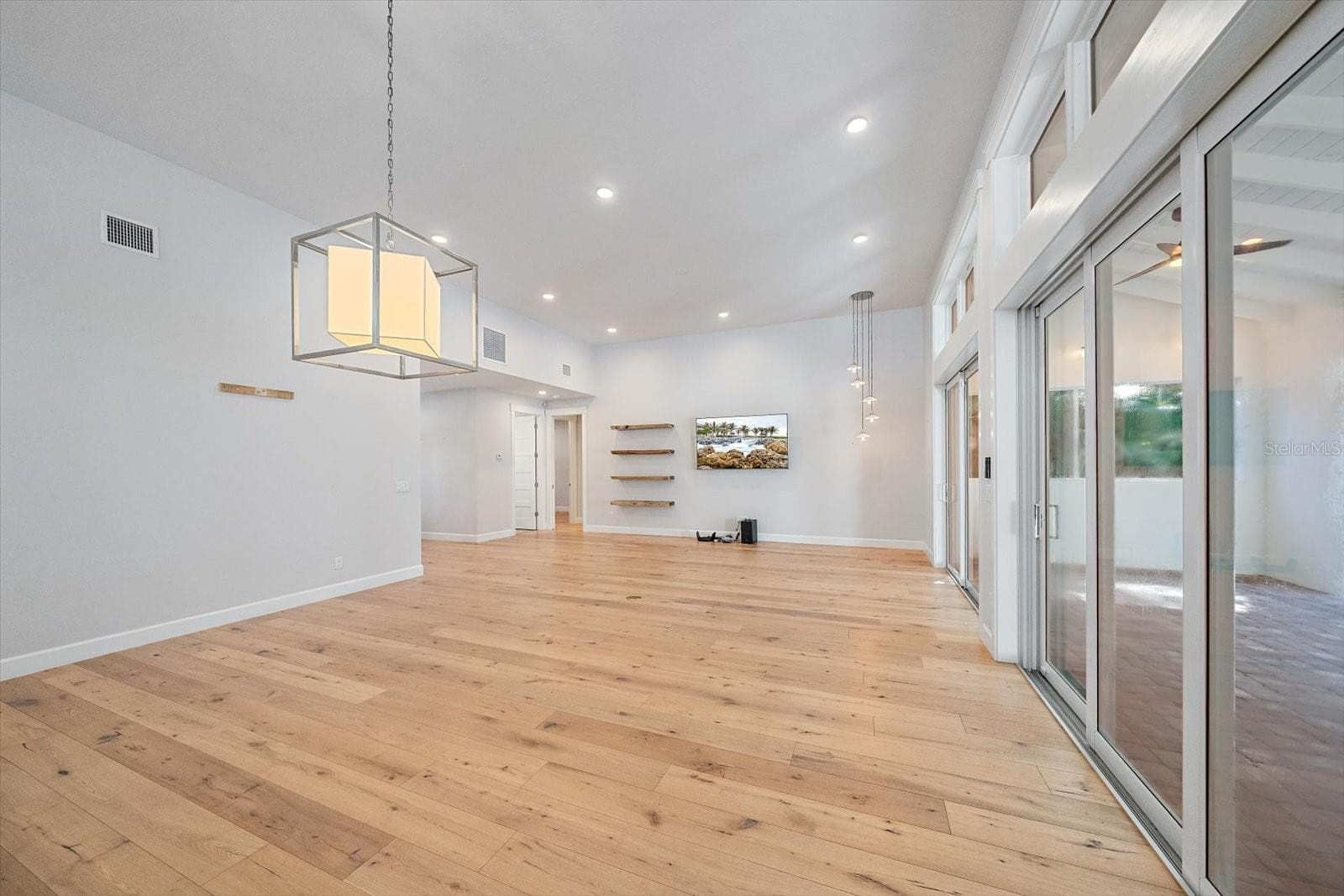 Open Floor Dining/Living Room/Kitchen - 2436 ARLINGTON ST, SARASOTA