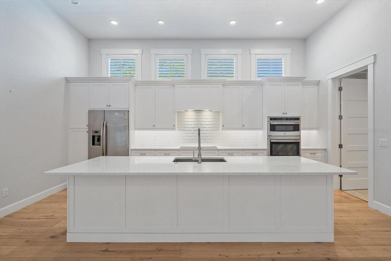 Kitchen - 2436 ARLINGTON ST, SARASOTA