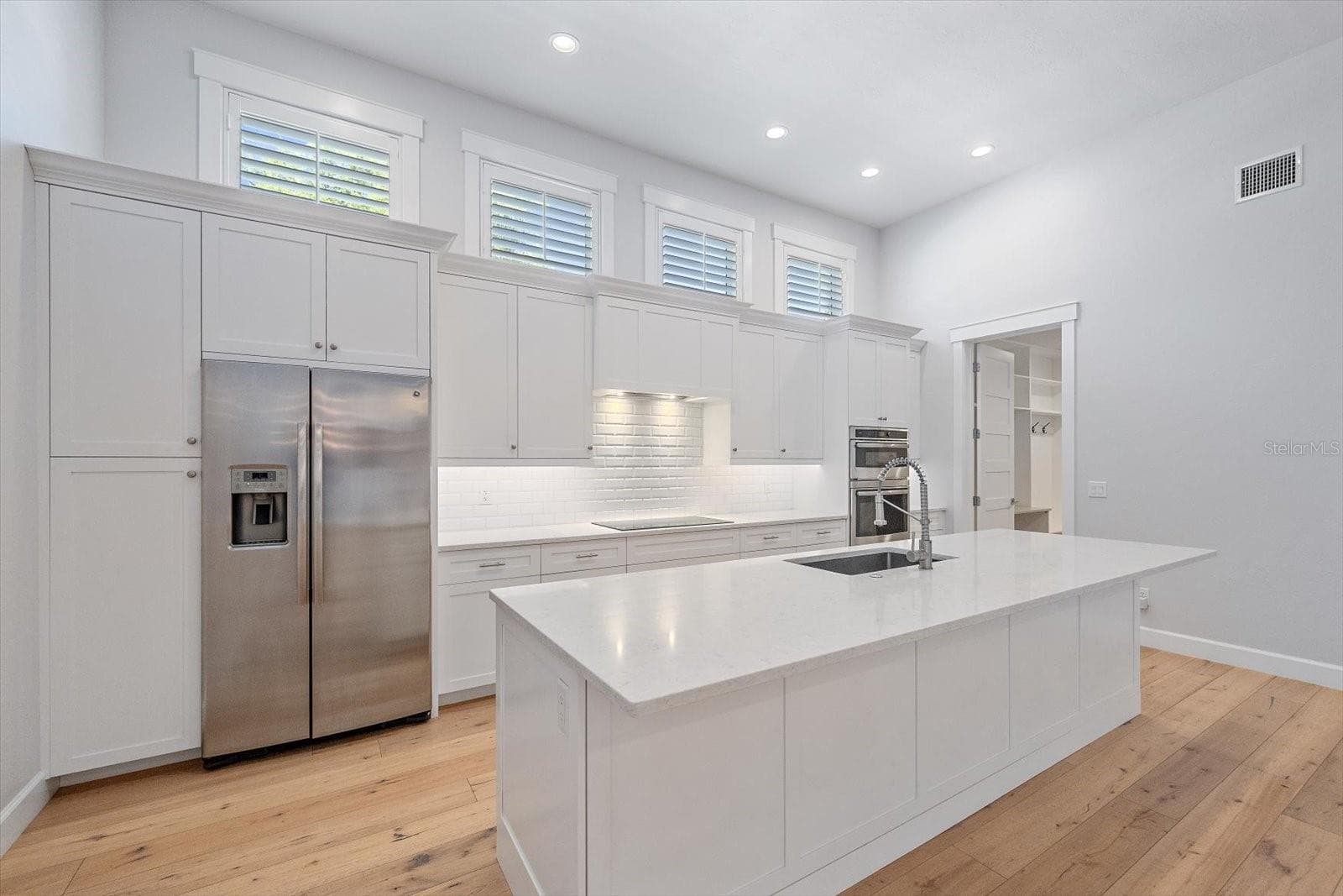 Kitchen - 2436 ARLINGTON ST, SARASOTA