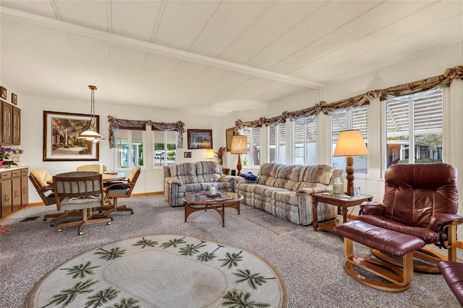 Very Roomy - 210 PALM MEADOWS DR, EUSTIS