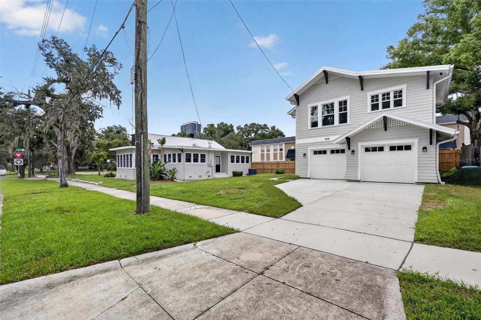 2 car garage and AUD - 323 E AMELIA ST, ORLANDO