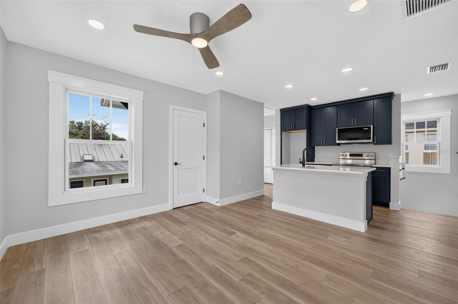 Single Family Residence at 323 E AMELIA ST, ORLANDO, photo 31 of 45