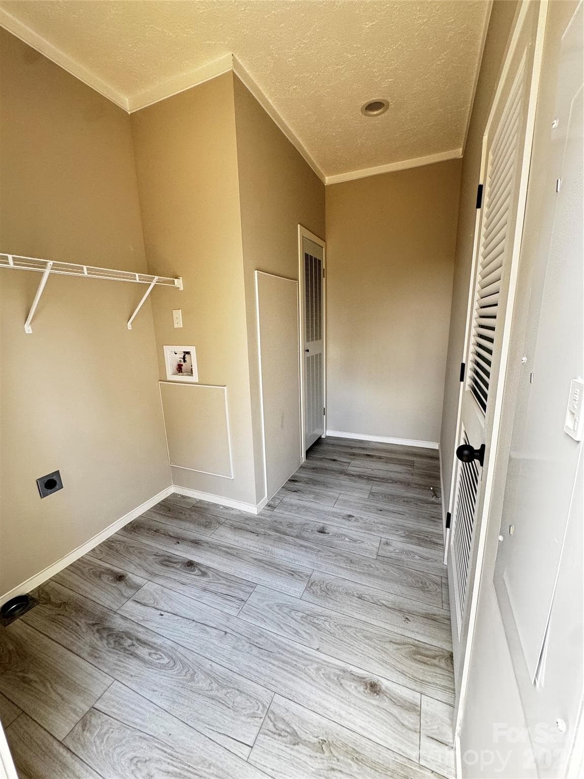 laundry room - 105 Cottontail Lane, Statesville