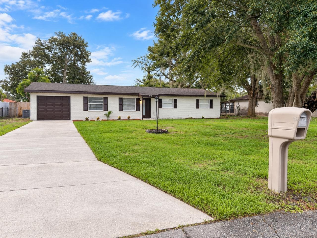 1515 STACY DR