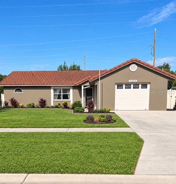 7353 APPLEGATE DR