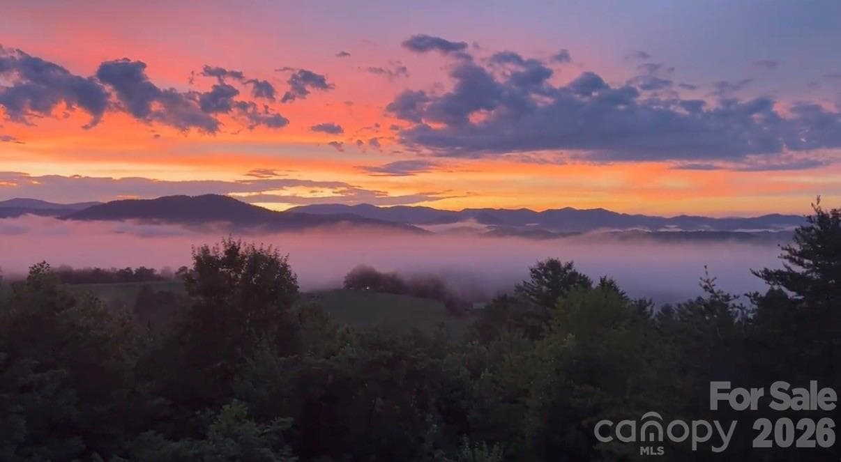 Sunset View - 101 Balsamwood Road, Leicester
