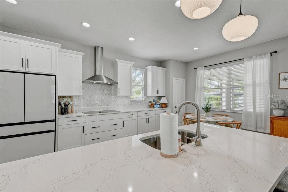 Single Family Residence at 2194 FAIRWAY AVE S, ST PETERSBURG, photo 18 of 85