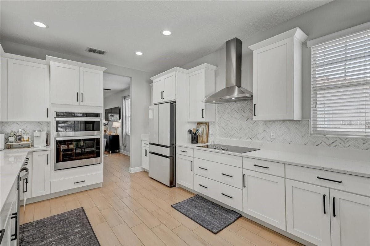 Single Family Residence at 2194 FAIRWAY AVE S, ST PETERSBURG, photo 20 of 85