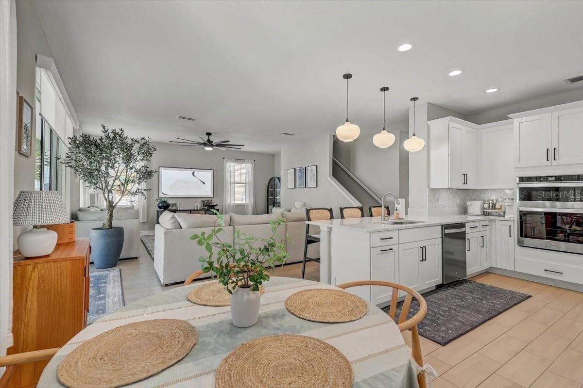 Single Family Residence at 2194 FAIRWAY AVE S, ST PETERSBURG, photo 22 of 85