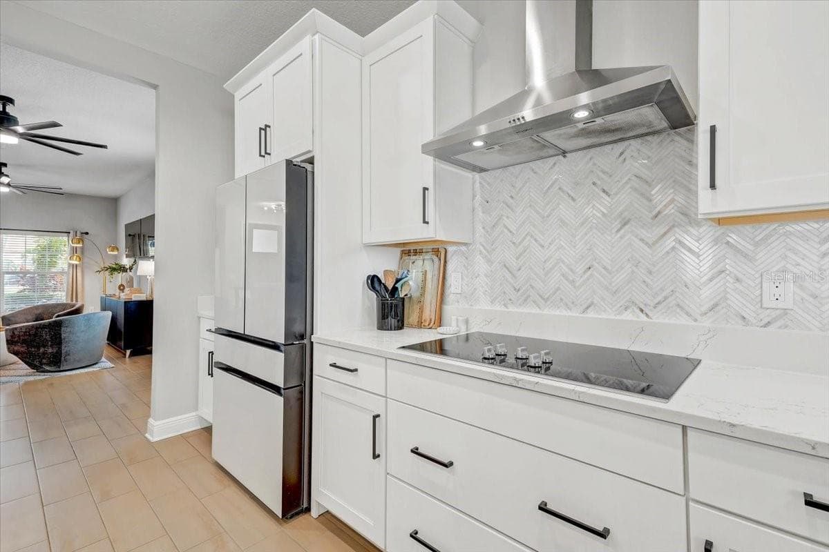 Single Family Residence at 2194 FAIRWAY AVE S, ST PETERSBURG, photo 23 of 85
