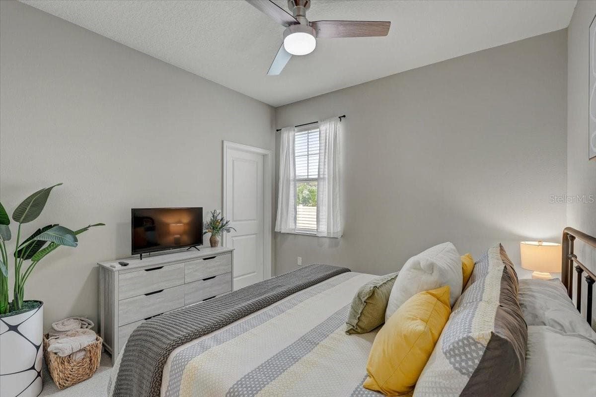 Single Family Residence at 2194 FAIRWAY AVE S, ST PETERSBURG, photo 25 of 85