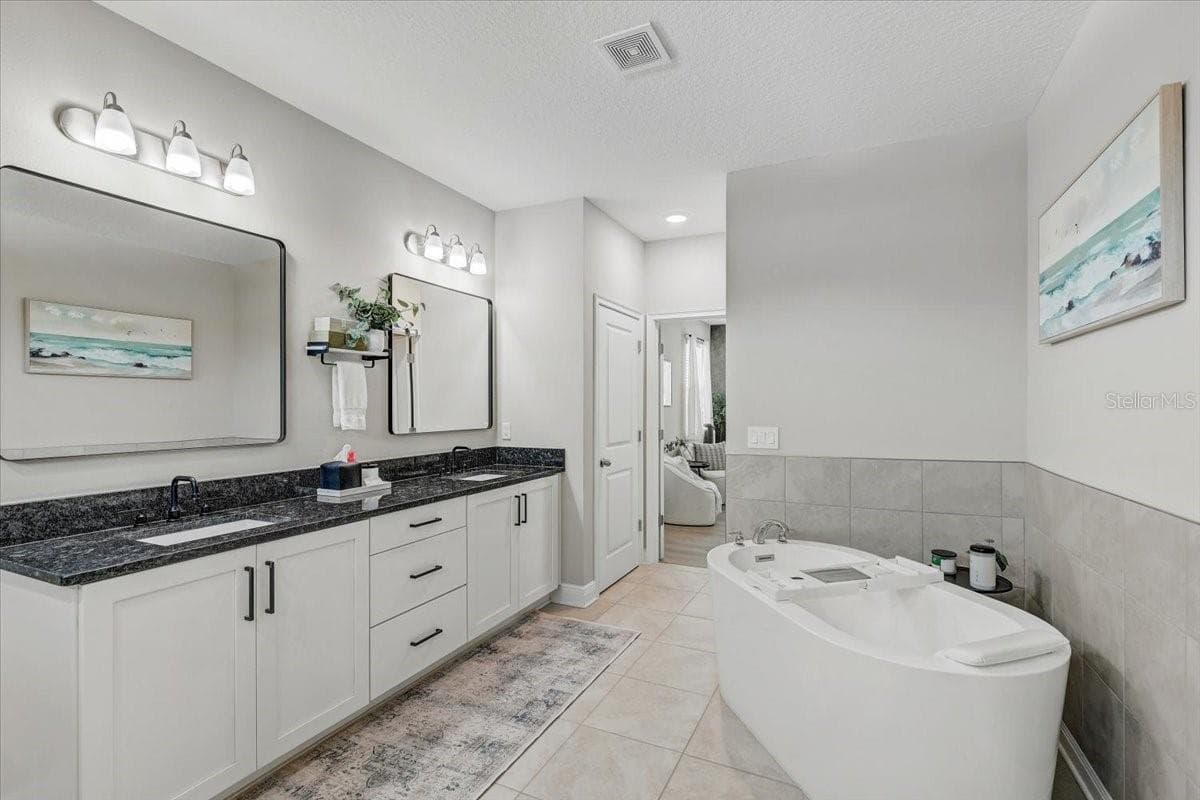 Single Family Residence at 2194 FAIRWAY AVE S, ST PETERSBURG, photo 41 of 85