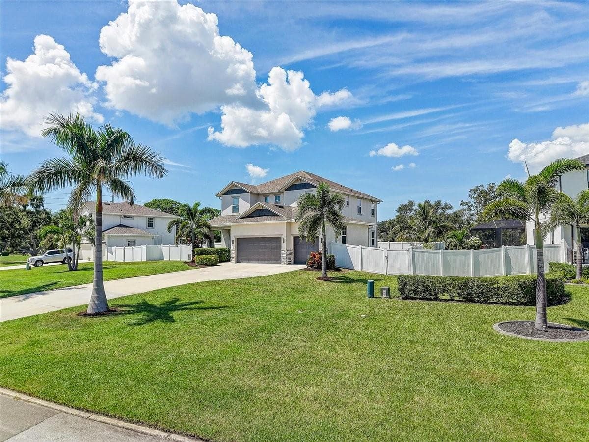 Single Family Residence at 2194 FAIRWAY AVE S, ST PETERSBURG, photo 67 of 85