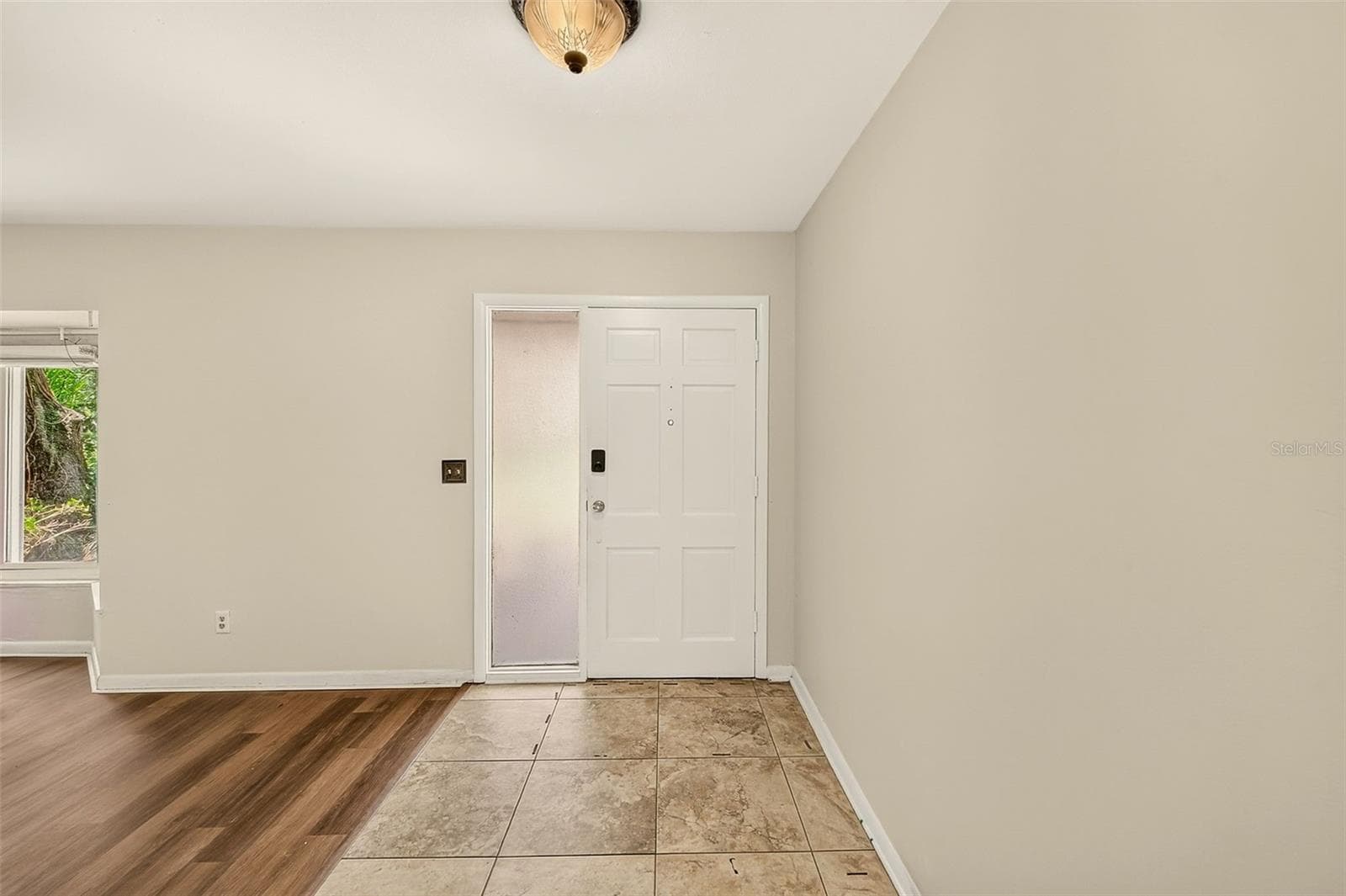 Single Family Residence at 303 SAINT AUGUSTINE AVE, TEMPLE TERRACE, photo 5 of 44