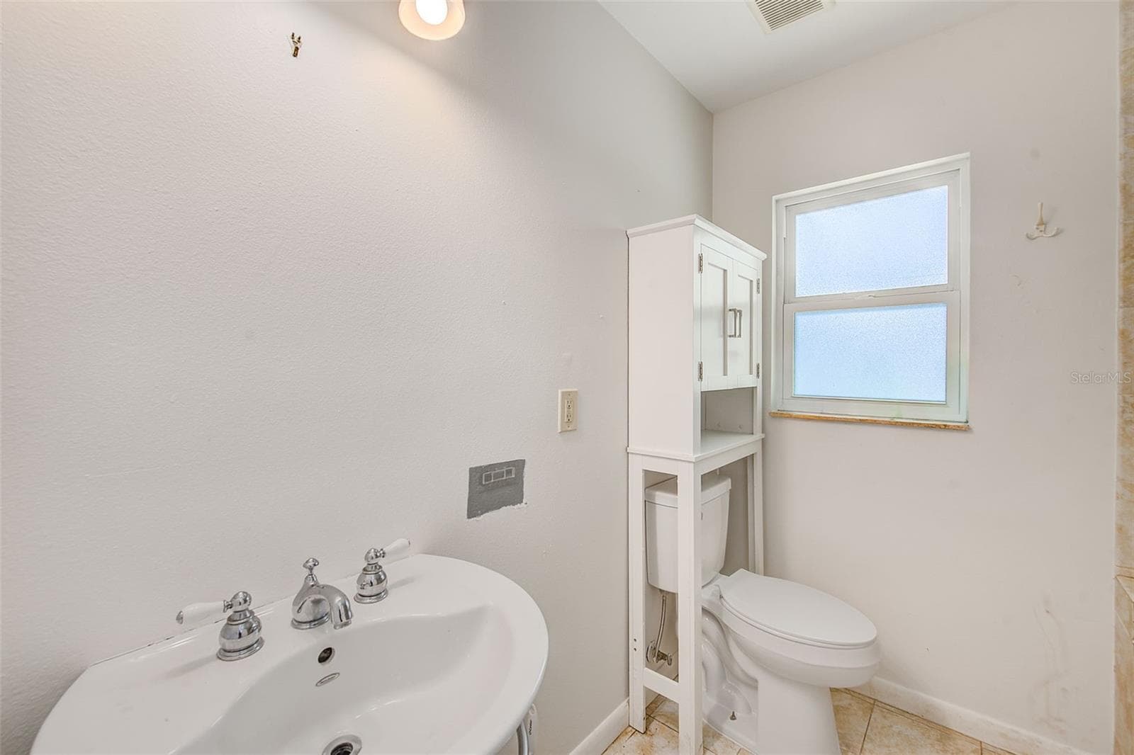 Single Family Residence at 303 SAINT AUGUSTINE AVE, TEMPLE TERRACE, photo 28 of 44