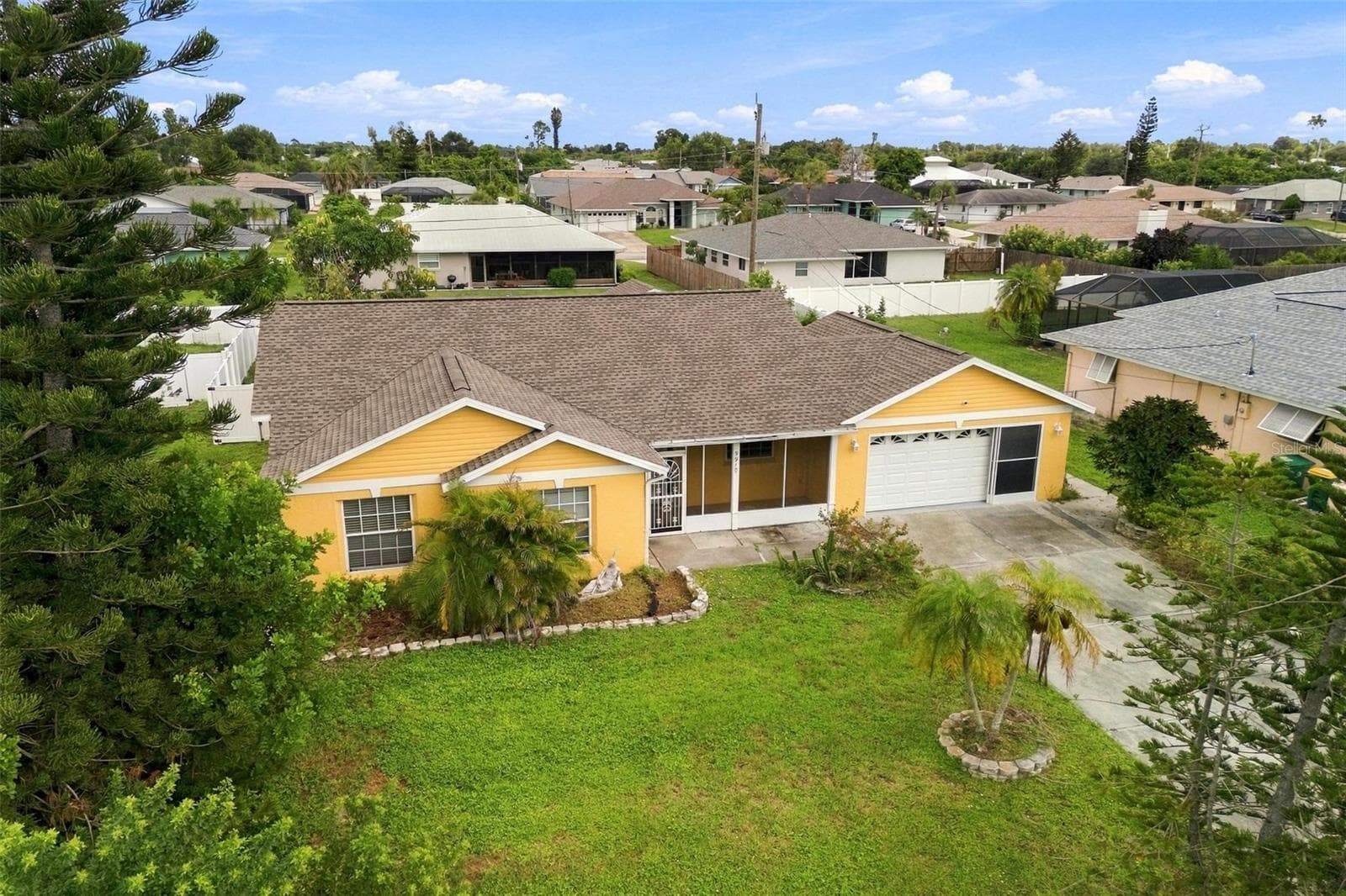 Single Family Residence at 9910 GULFSTREAM BLVD, ENGLEWOOD, photo 13 of 42